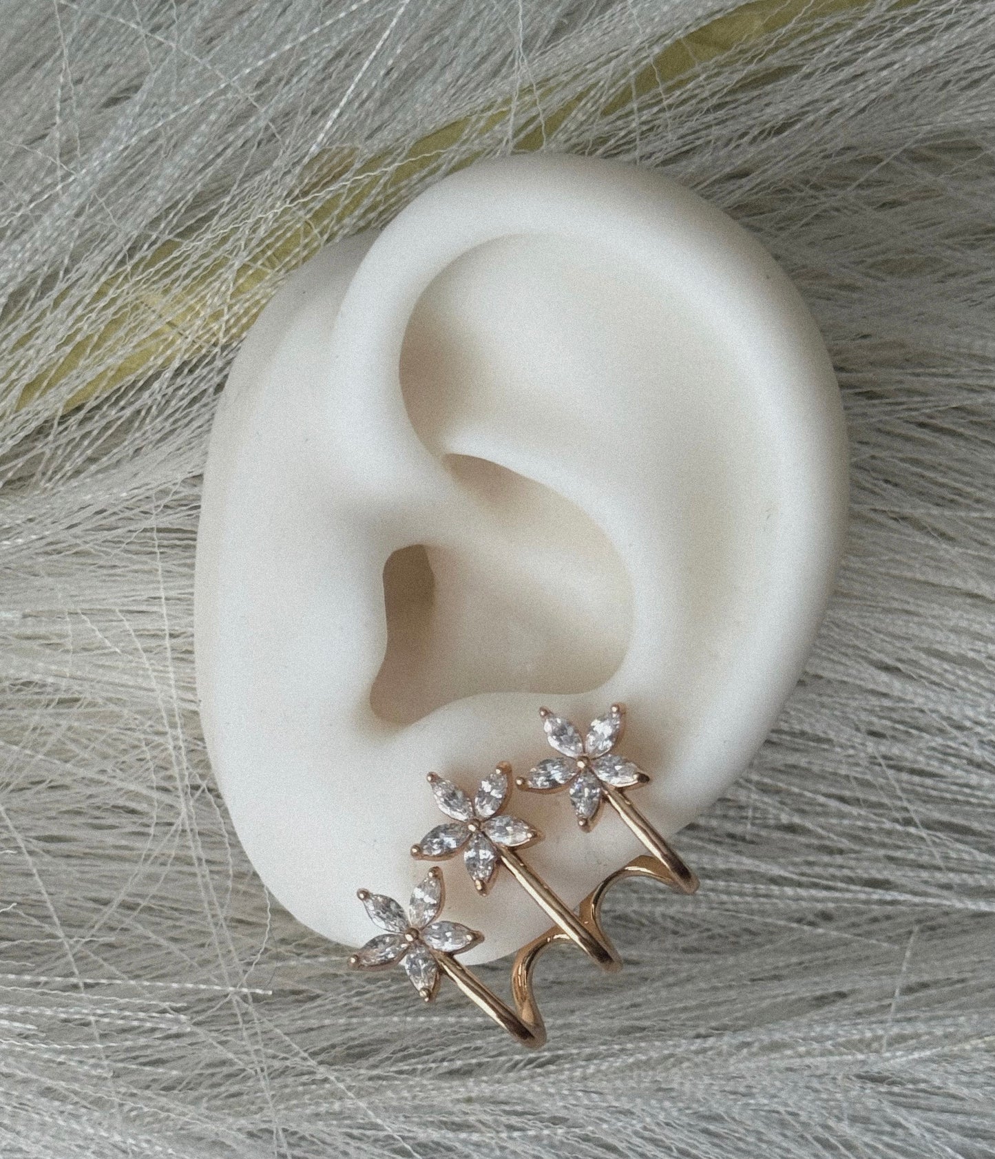 Cuff Earrinf 3 Flowers